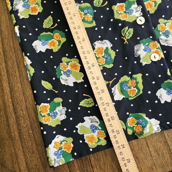 Vintage Women’s M Fundamental Things Petites Button-Down Shirt Made in Canada - Picture 8 of 9